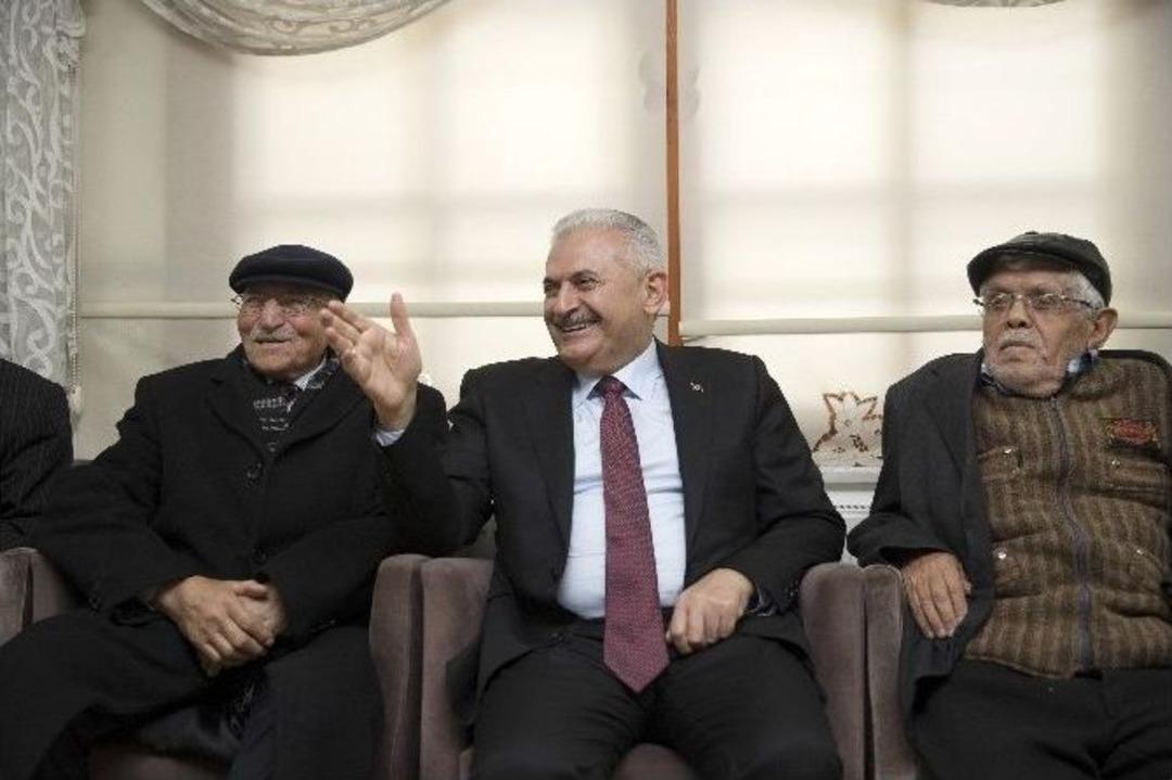 Başbakan Yıldırım&rsquo;dan G&uuml;ng&ouml;rm&uuml;şler Konağı&rsquo;na Ziyaret