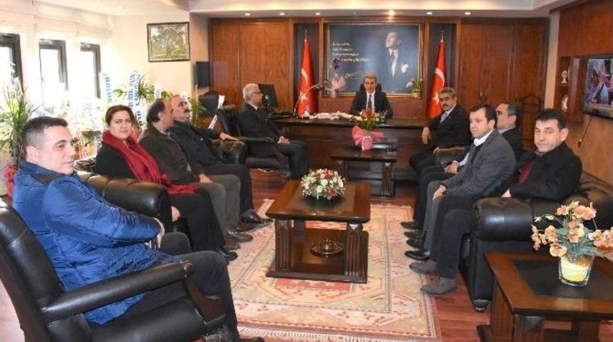 Mhp&rsquo;li Meclis &Uuml;yeleri Kaymakam K&uuml;&ccedil;&uuml;k&rsquo;&uuml; Ziyaret Etti
