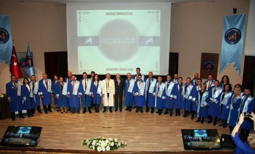Akdeniz &Uuml;niversitesi 2016 Akademik T&ouml;reni Ger&ccedil;ekleşti