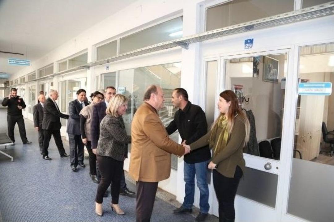 Başkan &Ouml;zakcan Personelinin Yeni Yılını Kutladı