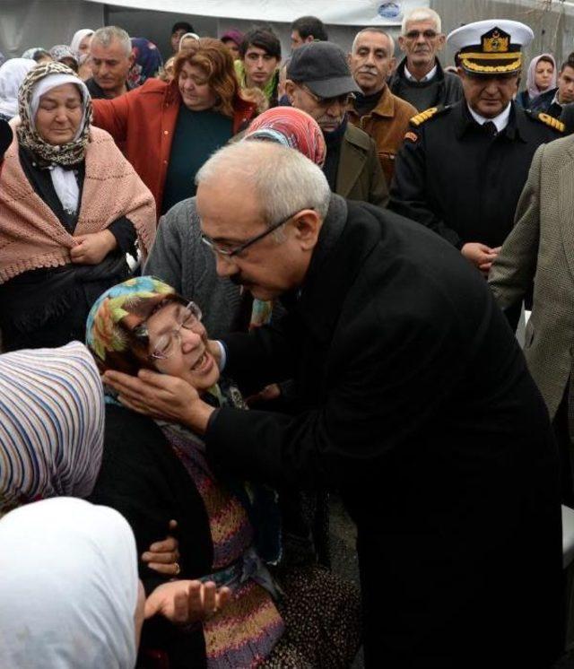 Mersin'de 2 Kişinin Öldüğü Selde Kaybolan 3 Kişi Aranıyor (5)