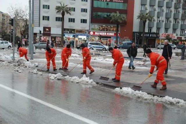 Denizli'de Kar Hayatı Olumsuz Etkiledi (2)