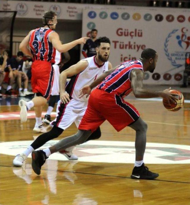 Gaziantep Basketbol-Halk Enerji Ted Ankara Kolejliler: 93-69