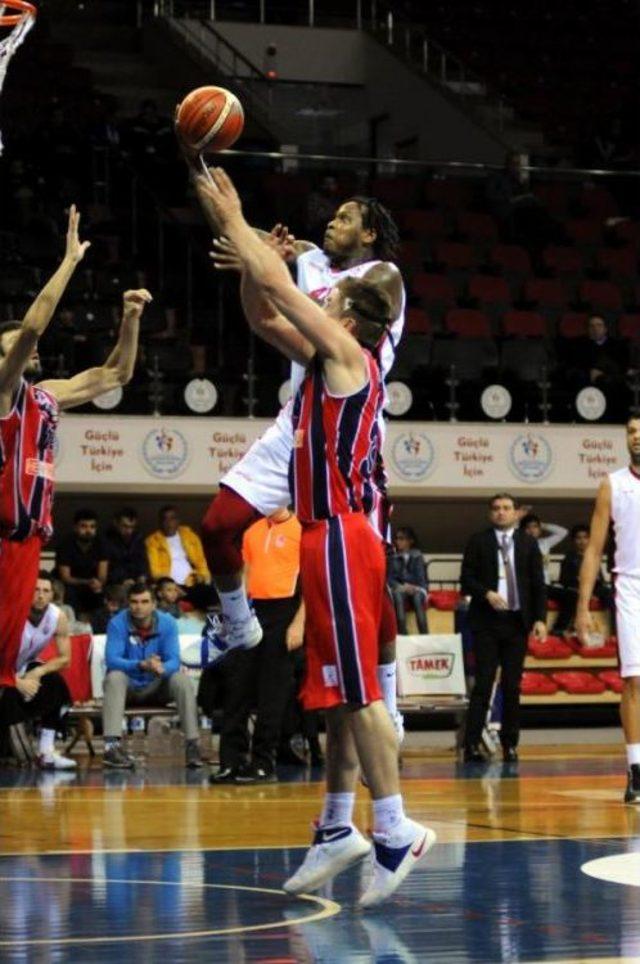 Gaziantep Basketbol-Halk Enerji Ted Ankara Kolejliler: 93-69