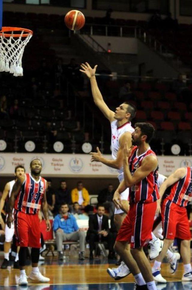 Gaziantep Basketbol-Halk Enerji Ted Ankara Kolejliler: 93-69