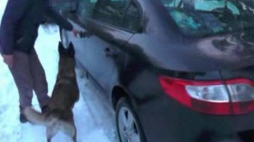 Otomobilden 713 Uyuşturucu Hap &Ccedil;ıktı