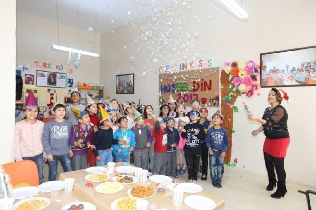 Efeler Belediyesi K&uuml;lt&uuml;r Ve Sanat Evleri&rsquo;nde Yeni Yıl Coşkusu