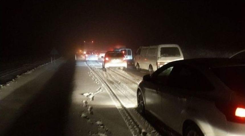 Bandırma&rsquo;da Kar Yağışı Şiddetini Arttırdı