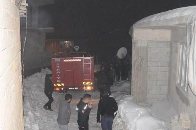 Hakkari'de Ev Yangını