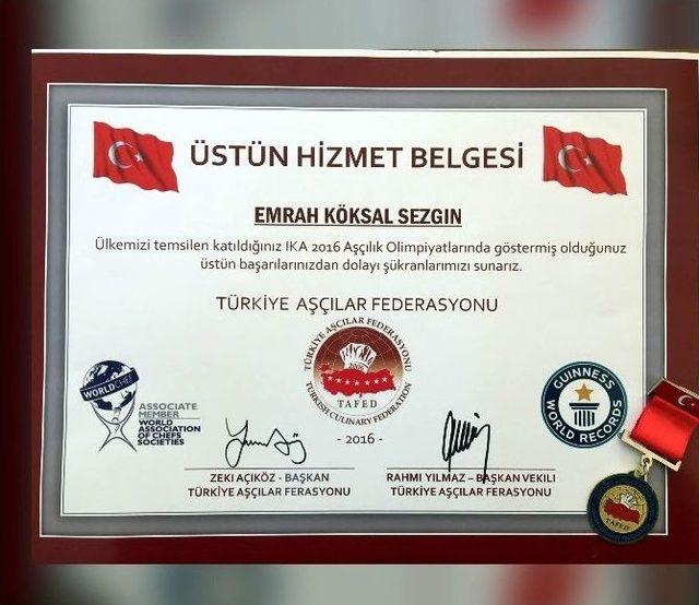 Aydınlı Şef Üstün Hizmet Belgesi Ve Nişanıyla Ödüllendirildi