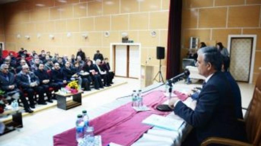 Vali Özefe, Göle’de Muhtarlarla Buluştu