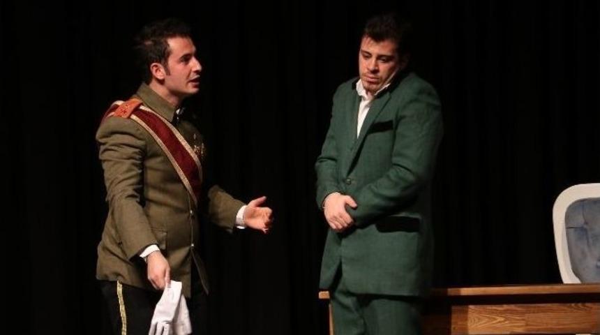 Ebb Şehir Tiyatrosu &lsquo;&ccedil;ehov Bah&ccedil;esi&rsquo; Adlı Oyunu Sahneledi