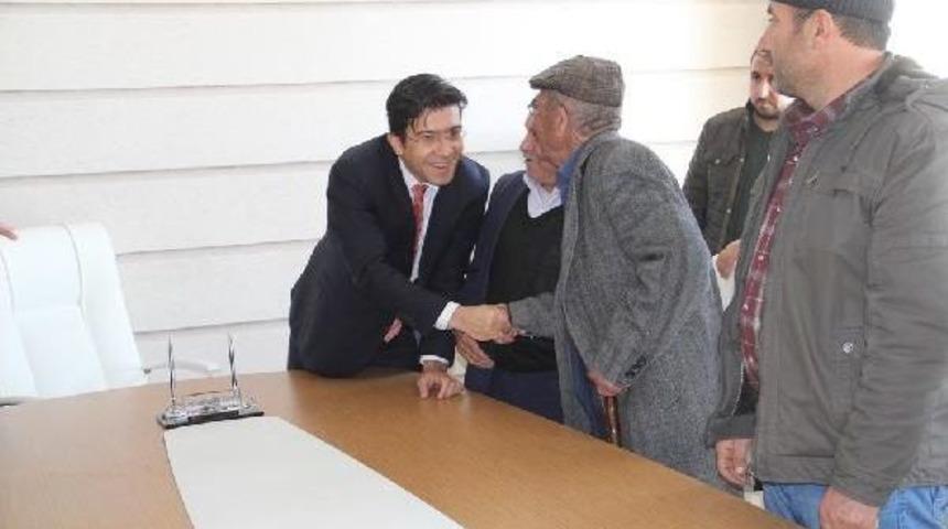 Başkale'de Gazi Ve Şehit Aileleri Umreye G&ouml;nderildi