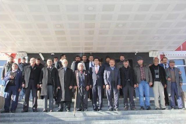 Başkale'de Gazi Ve Şehit Aileleri Umreye Gönderildi