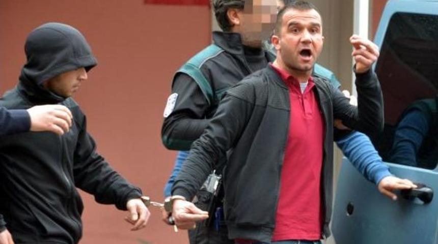 Uyuşturucu Operasyonunda Kalaşnikof Ve Glock Ele Ge&ccedil;irildi