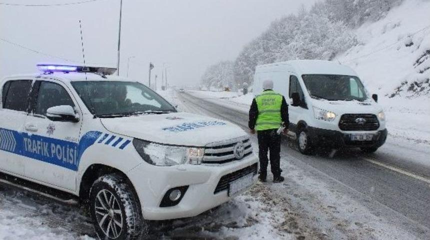 Bolu Dağı 2016 Yılına Karla Veda Ediyor