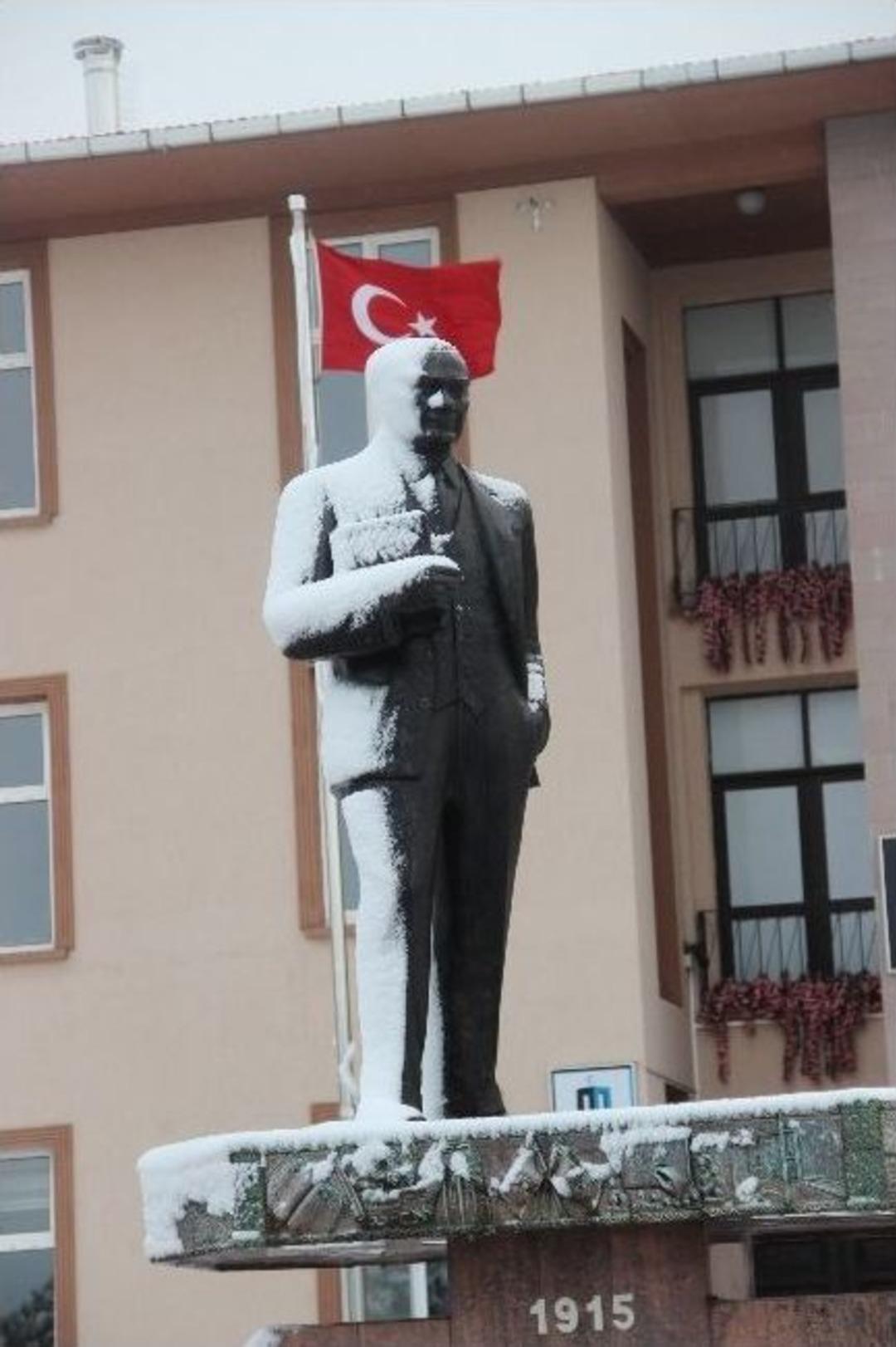 &Ccedil;anakkale&rsquo;de Kar Yağışı