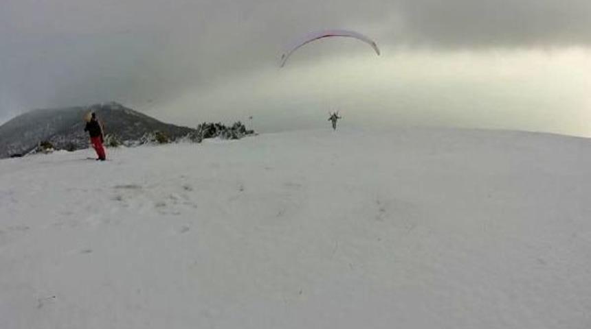 Karla Kaplı Ganos Dağı'nda Yama&ccedil; Paraş&uuml;t&uuml;