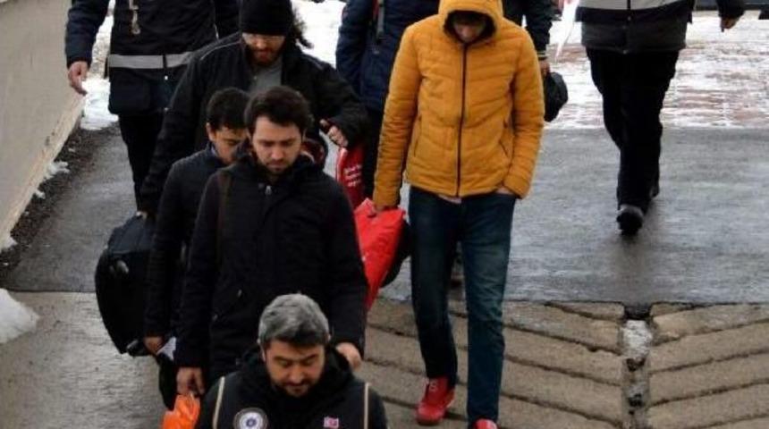 Sivas'ta Fet&ouml;'den 5 Tutuklama
