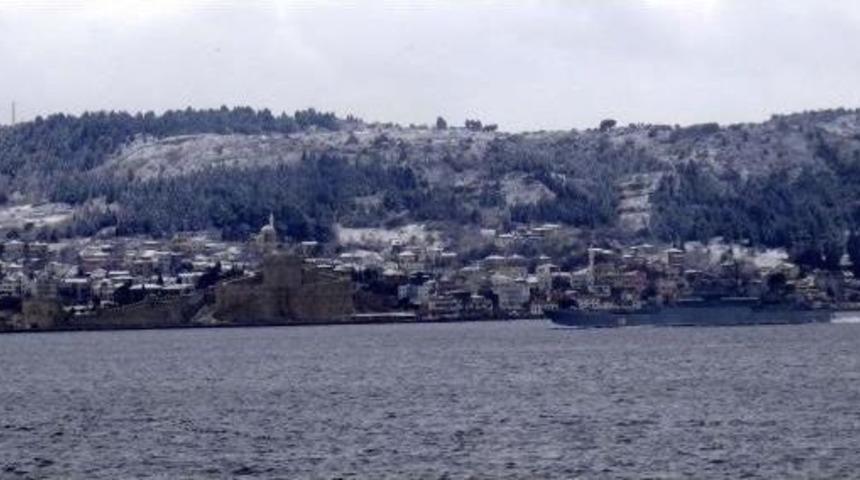 Rus Savaş Gemisi &Ccedil;anakkale'den Ge&ccedil;ti