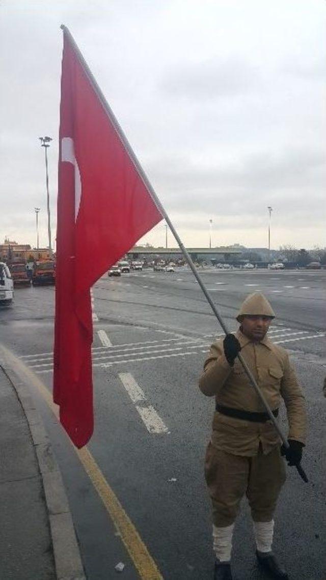 (özel Haber) 15’lilerin Torunları 15 Temmuz Şehitler Köprüsü’nde Nöbeti Devraldı