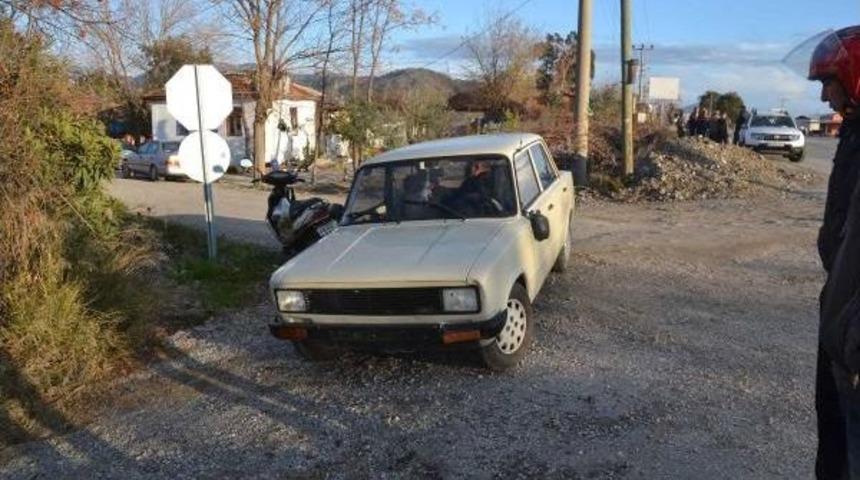 Otomobilin &Ccedil;arptığı Bisikletteki 2 Kardeş Yaralandı