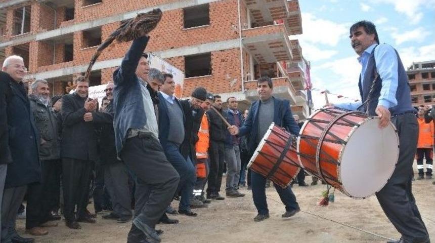Torbalı&rsquo;da Davullu Zurnalı Temel Atma T&ouml;renleri