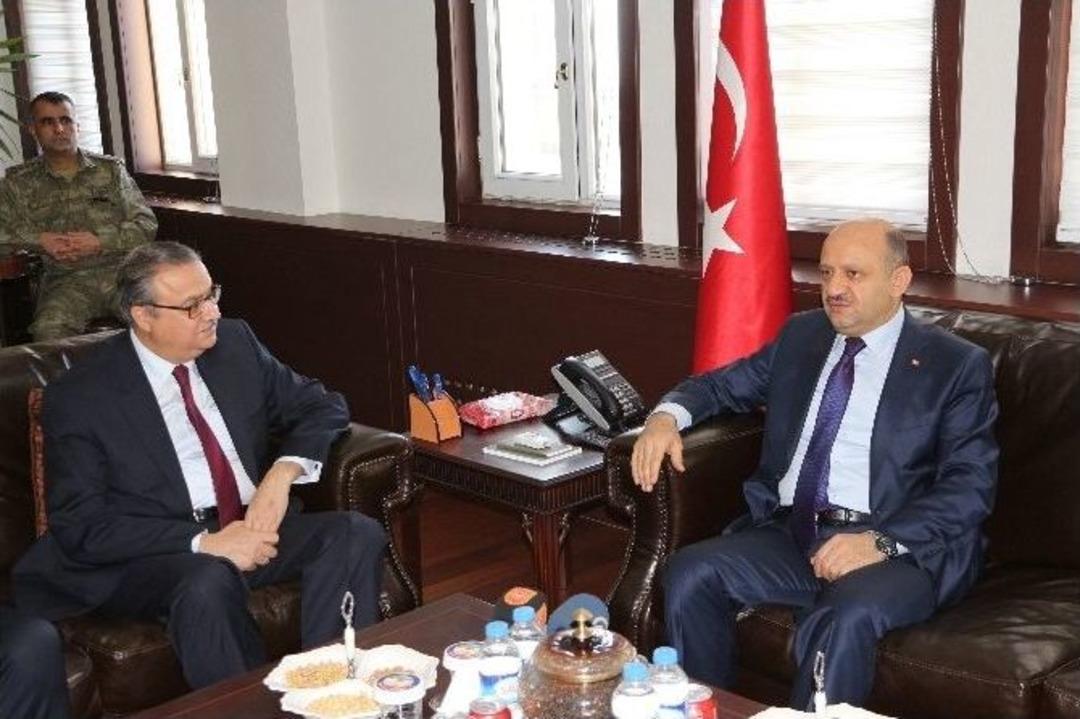 Milli Savunma Bakanı Işık Şırnak&rsquo;ta