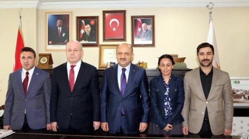 Şırnak'ta Geceyi Askerlerle Ge&ccedil;iren Bakan Işık; Ter&ouml;r &Ouml;rg&uuml;t&uuml;n&uuml;n Beli Kırıldı