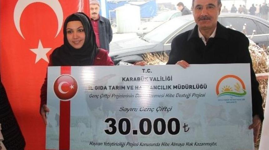 Gen&ccedil; &Ccedil;ift&ccedil;ilere Hayvan Desteği