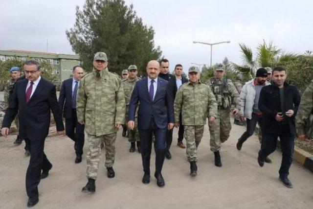 Şırnak'ta Geceyi Askerlerle Geçiren Bakan Işık; Terör Örgütünün Beli Kırıldı - Ek Fotoğraflar