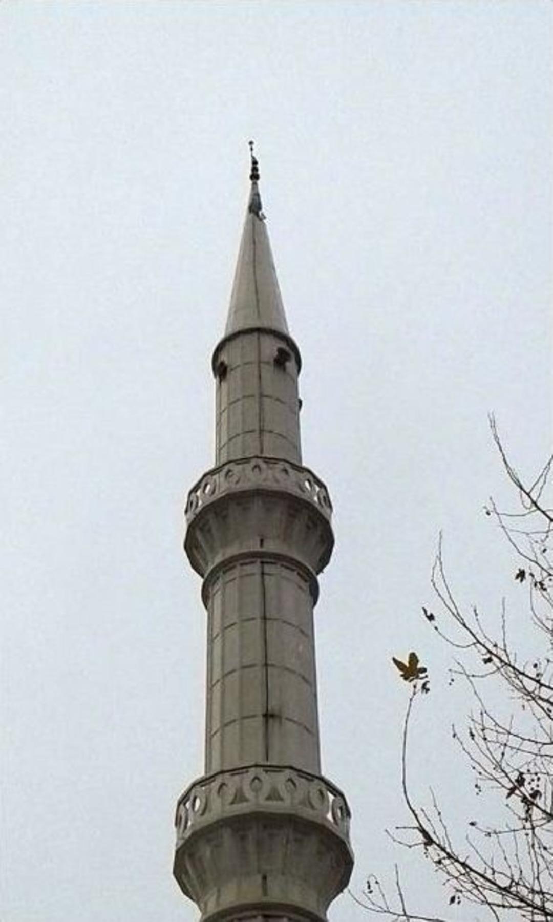 Alanya&rsquo;da Minareye Yıldırım D&uuml;şt&uuml;