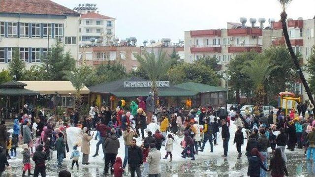 Anamur’da Kar Sevinci