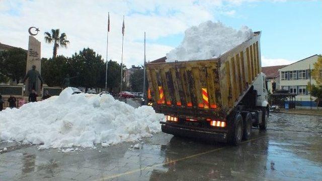 Anamur’da Kar Sevinci