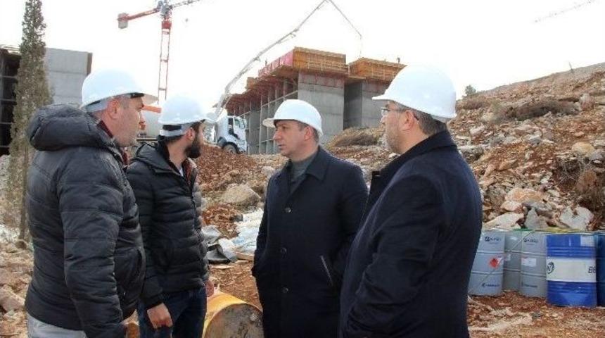 Ak Parti Milletvekili &Ouml;zt&uuml;rk;