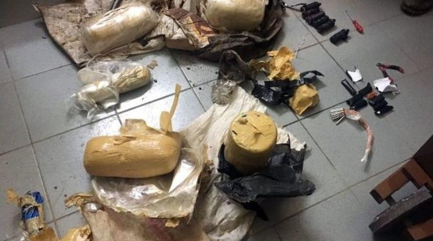 Yakalanmasalardı Yılbaşı Gecesini Kana Bulayacaklardı