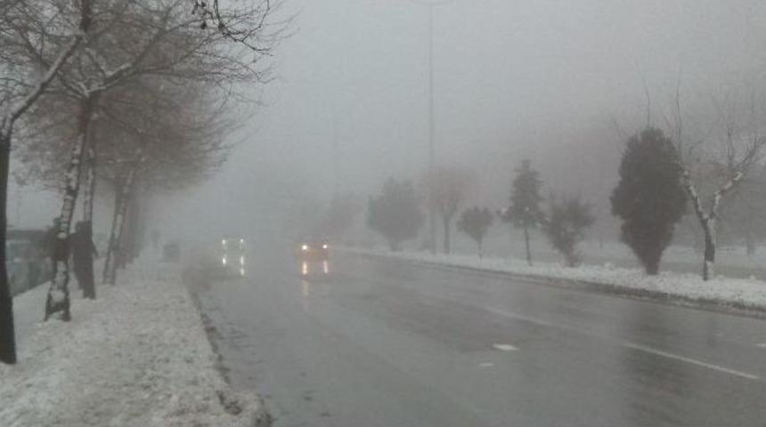 Yozgat&rsquo;ı Sis B&uuml;r&uuml;d&uuml;