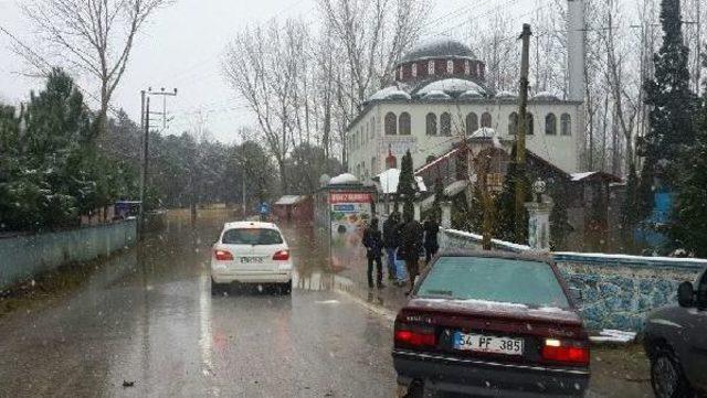 Karasu'da Mahalleyi Su Bastı