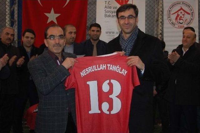 Bitlis’te ‘15 Temmuz Şehitleri Halı Saha Futbol Turnuvası’ Sona Erdi