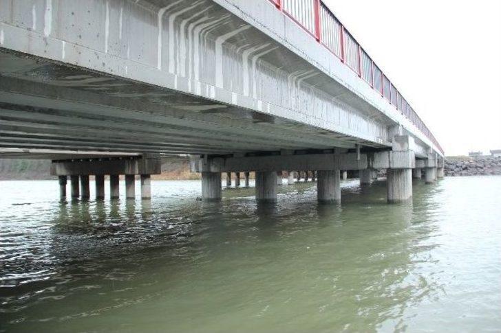 Gülüç Deresinde Sel Tehlikesi G2