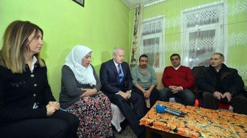 Başkan İn&ouml;n&uuml;, Şehit Ailesini Yeni Yıla Girerken Yalnız Bırakmadı