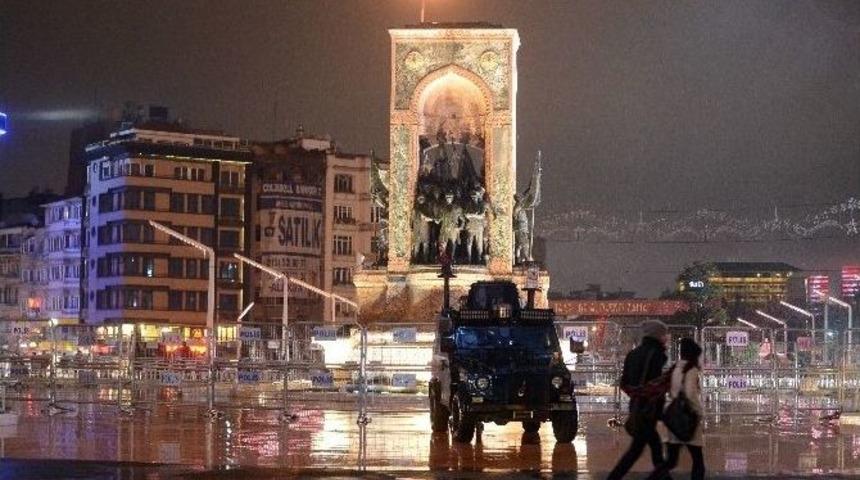 Taksim İstiklal Caddesi&rsquo;nde Yoğun G&uuml;venlik &Ouml;nlemi