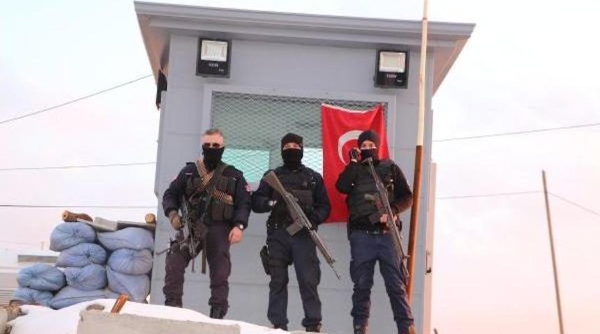 Şırnak'ta Polis, Yeni Yıla Eksi 10 Derecede N&ouml;bet Tutarak Giriyor