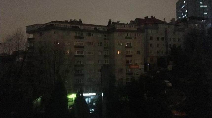 (&ouml;zel Haber) Yeni Yıla Mum Işığında Girdiler