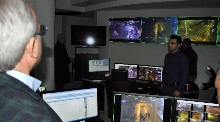 Antalya Valisi, Mobese Merkezinden Antalya&rsquo;yı İzledi