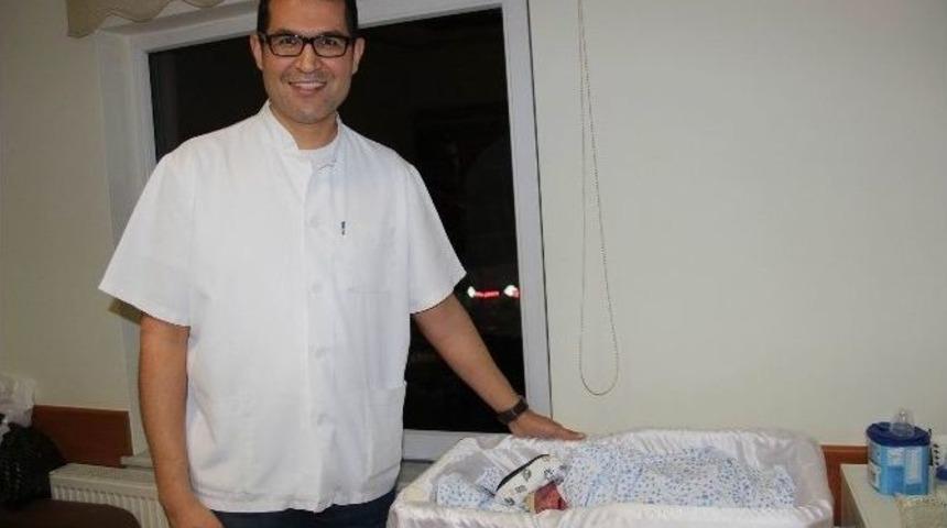 2017 Yılının İlk Bebeği Nevşehir&rsquo;de D&uuml;nyaya Geldi