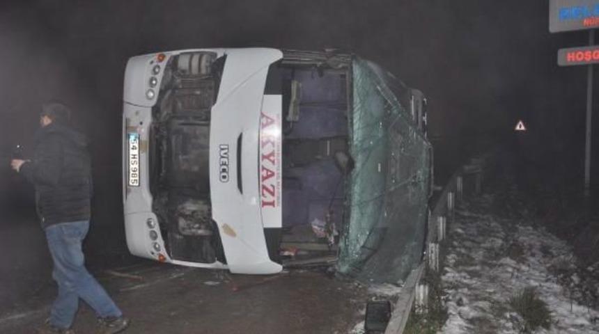 Akyazı'da Zincirleme Kaza: 13 Yaralı