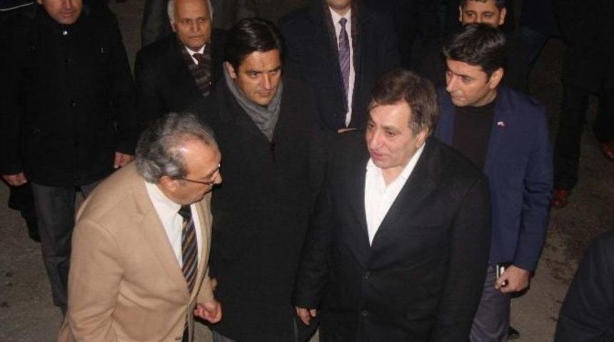 Bursa Valisi K&uuml;&ccedil;&uuml;k&rsquo;ten Polis Ekiplerine Yeni Yıl Ziyareti