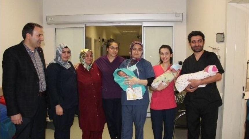 Muş&rsquo;ta Yeni Yılın İlk Bebeği &rsquo;umut&rsquo; Bebek Oldu