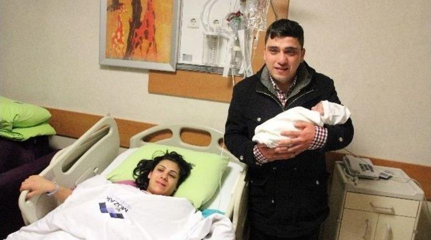 2017&rsquo;nin İlk Bebeği Erkek &ldquo;şaban Ali&rdquo; Oldu